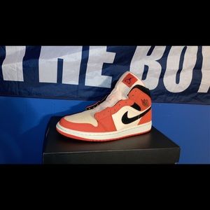 Jordan 1 team orange black